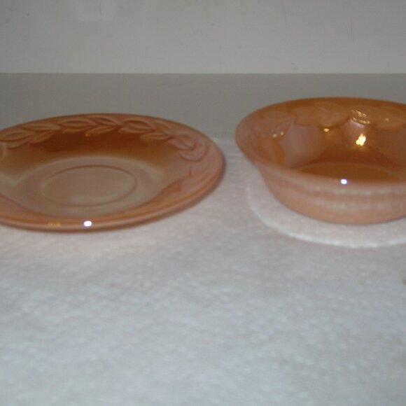 Vintage Fire King Peach Luster Laurel Leaf BOWL & PLATE Oven Ware USA  I - Picture 2 of 5